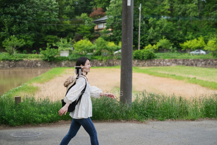 woman in rural area (20)