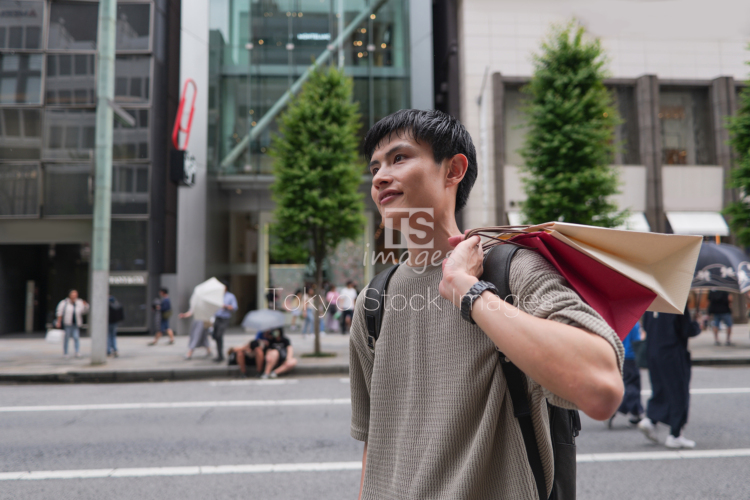 couple shopping in Ginza (14)