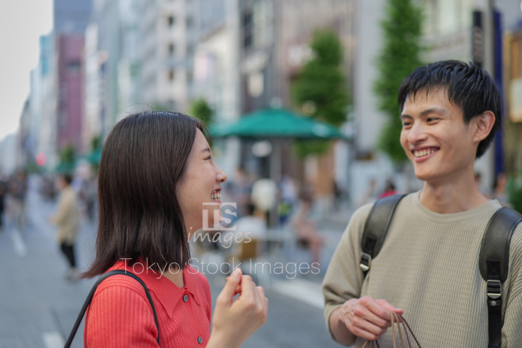 couple shopping in Ginza (28)
